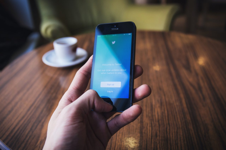 instant-digital-social-media